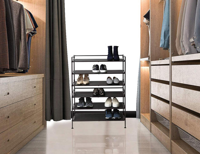 10 College Dorm Room Closet Organization Hacks To Make the Most of Your  Limited Space