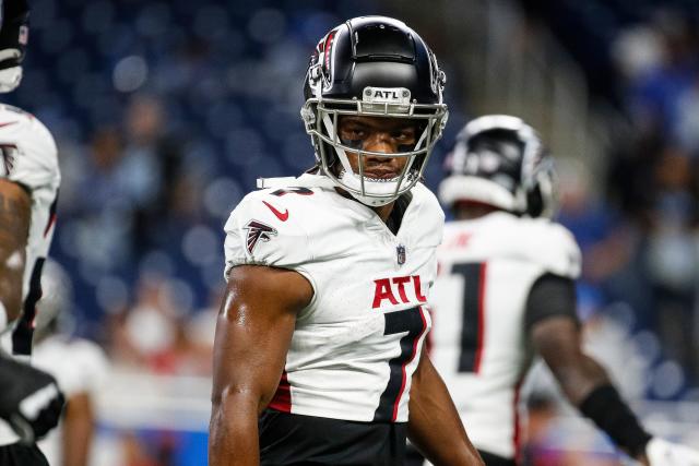 Bijan Robinson: Falcons RB Shares Photo From His Youth Football Days With  Falcons - Sports Illustrated