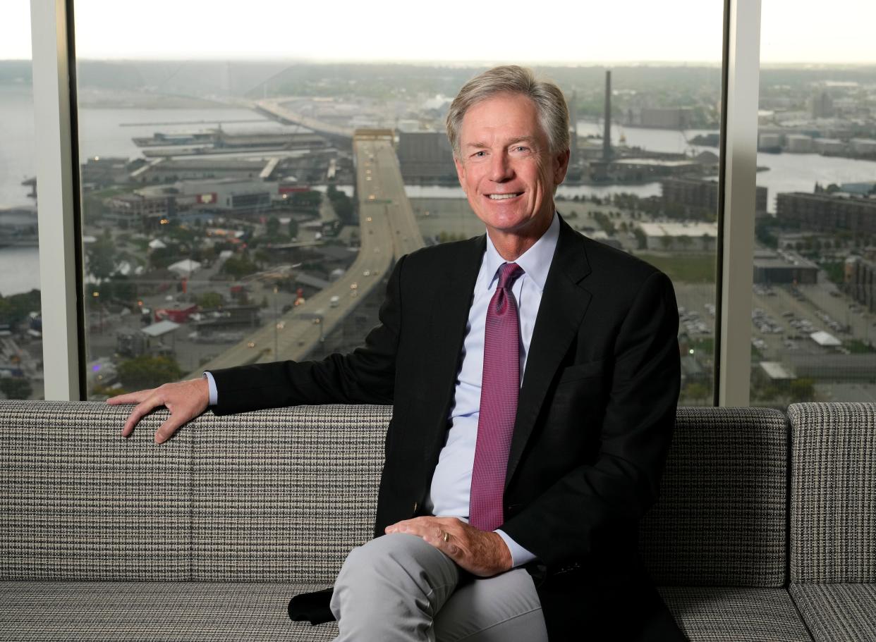 Steve Booth, chairman and CEO of Milwaukee-based Baird & Co.,  has been named the Harvard Business School Club of Wisconsin/Milwaukee Journal Sentinel Business Leader of the Year.