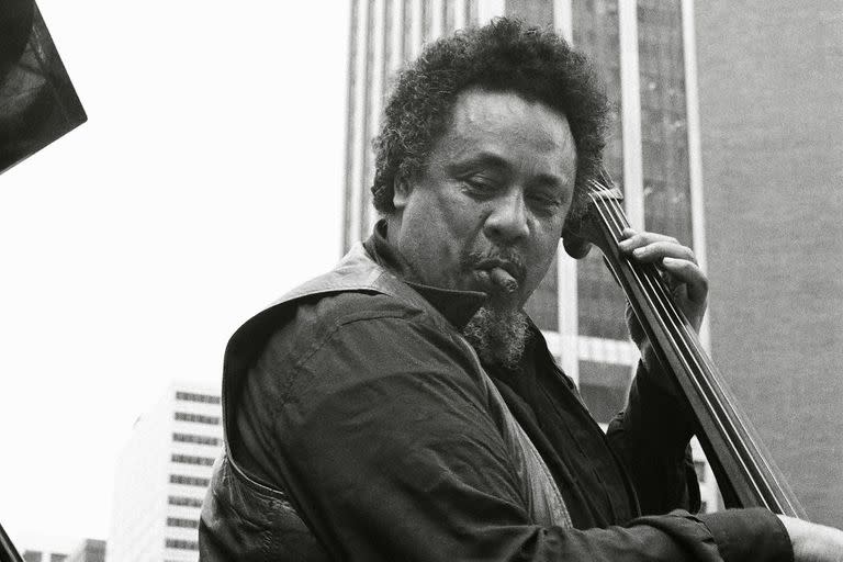 Charles Mingus en 1976