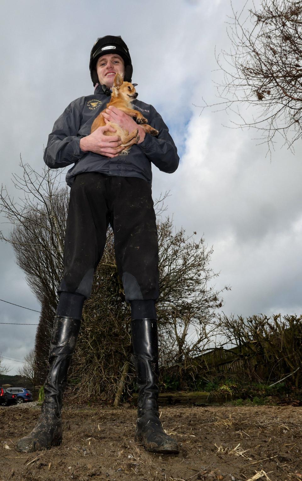 Pair of giant jockeys ready to take on Cheltenham – 'They looked at me like I had four heads'