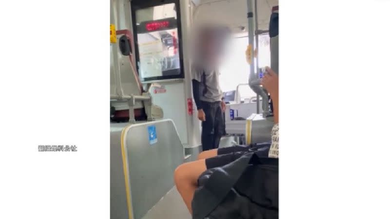 公車司機飆罵女乘客髒話。（圖／翻攝畫面）