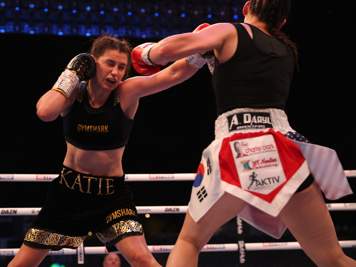 Katie Taylor lands on Jennifer Han (Matchroom)