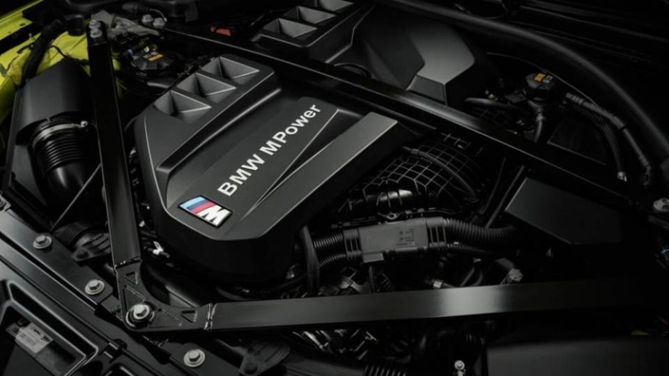 BMW M3的原廠引擎室拉桿也相當多，不過如果沒有激烈駕駛需求，其實也不需要一味地增加車體剛性。(圖片來源/BMW)