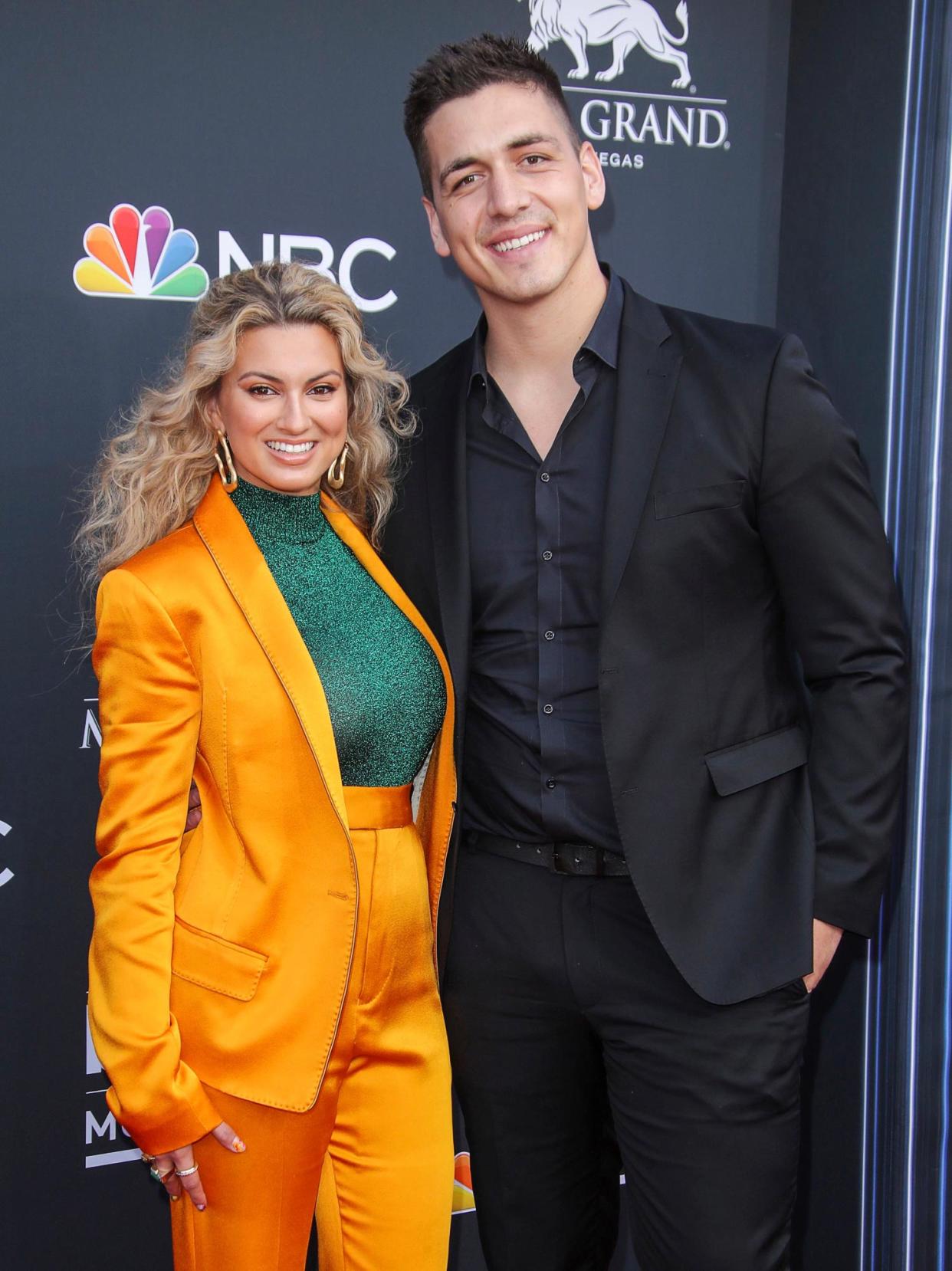 Tori Kelly and Husband André Murillo s Relationship Timeline 343