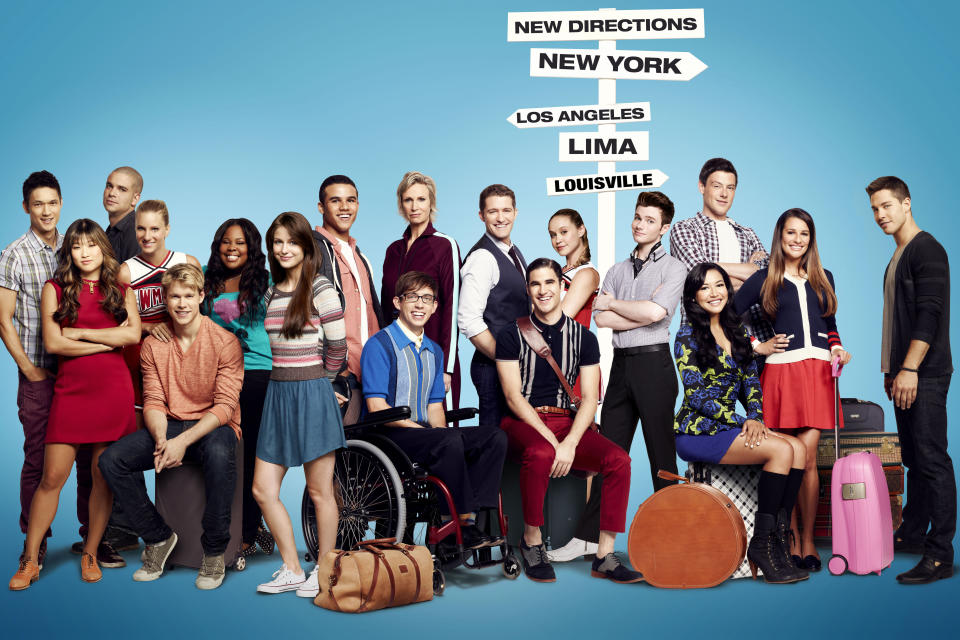 GLEE: Season Four premiere episode of Glee debuts on a new night and time Thursday, Sept. 13 (9:00-10:00 pm ET/PT) on Fox. Pictured L-R: Harry Shum Jr., Jenna Ushkowitz, Mark Salling, Heather Morris, Chord Overstreet, Amber Riley, Melissa Benoist, Jacob Artist, Kevin McHale, Jane Lynch, Matthew Morrison, Darren Criss, Becca Tobin, Chris Colfer, Naya Rivera, Cory Monteith, Lea Michele and Dean Geyer. CR: Kwaku Alston / FOX.