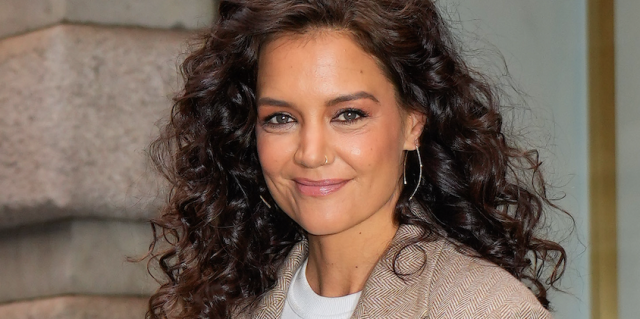 Katie Holmes Revived the One and Only Eyeliner Trend From the