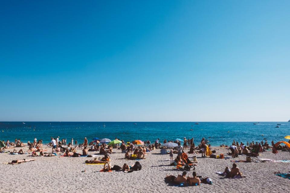 A beach in Cassis (Freddie Marriage / Unsplash)