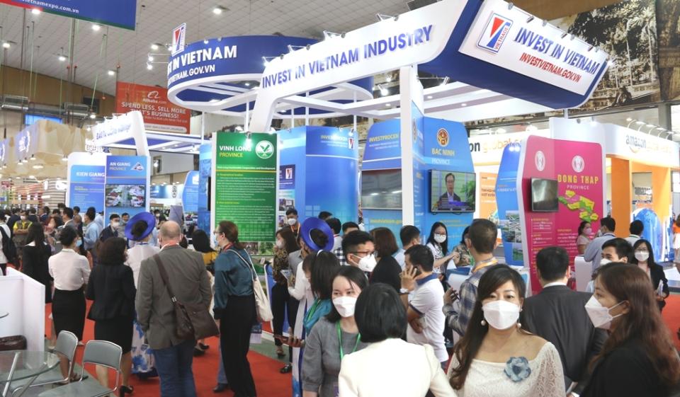 <div> <i><div><i><b>"Invest in Vietnam" Pavilion at Vietnam Expo in Hanoi</b></i></div> </i> </div>