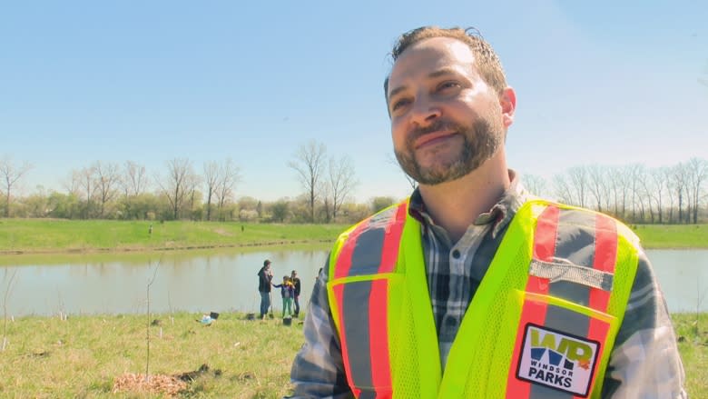 Shovels and seedlings for 2,200 new trees in Windsor