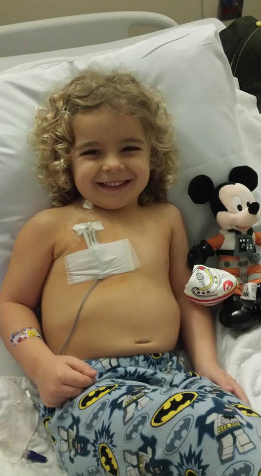 Kaizler on Christmas Day 2015, just after being diagnosed with leukemia. (Photo: Facebook/Prayers for Kaizler)