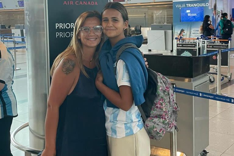 Amalia Granata despidió a su hija Uma quien realizará un intercambio cultural en Canadá
Foto: INSTAGRAM / @amaliagranata