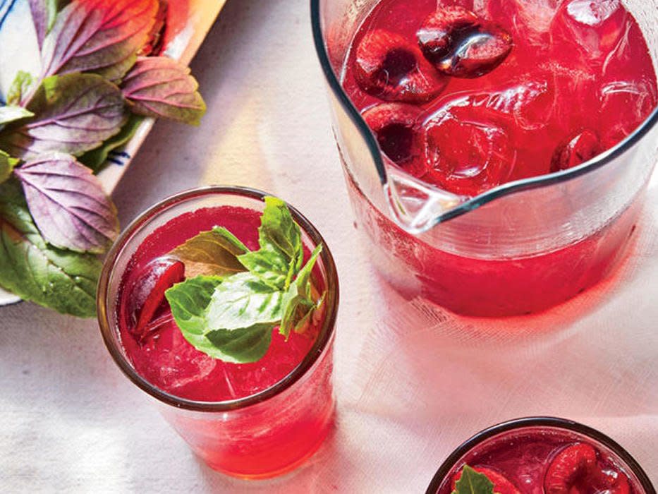 30 Easy Vodka Cocktail Recipes