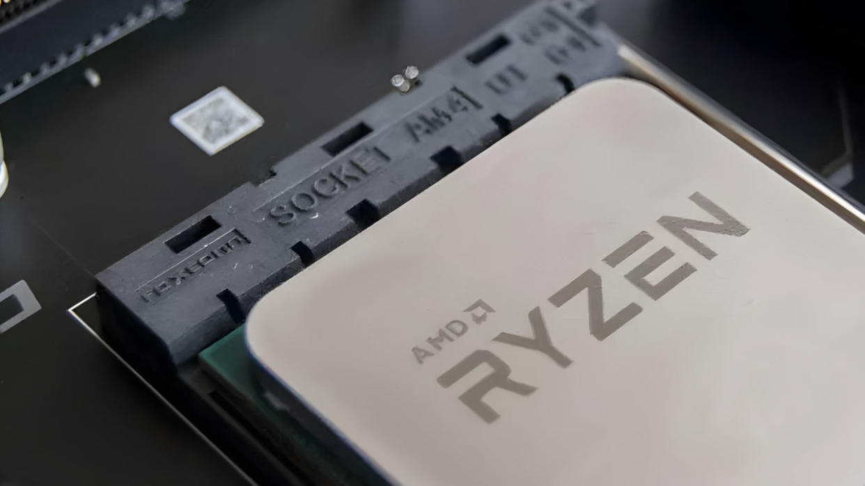  AMD Ryzen CPU. 