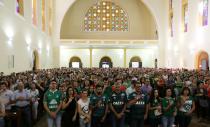 <p>Fans of Chapecoense soccer team attend a mass at the Santo Antonio Cathedral in Chapeco, Brazil, November 29, 2016. REUTERS/Paulo Whitaker </p>