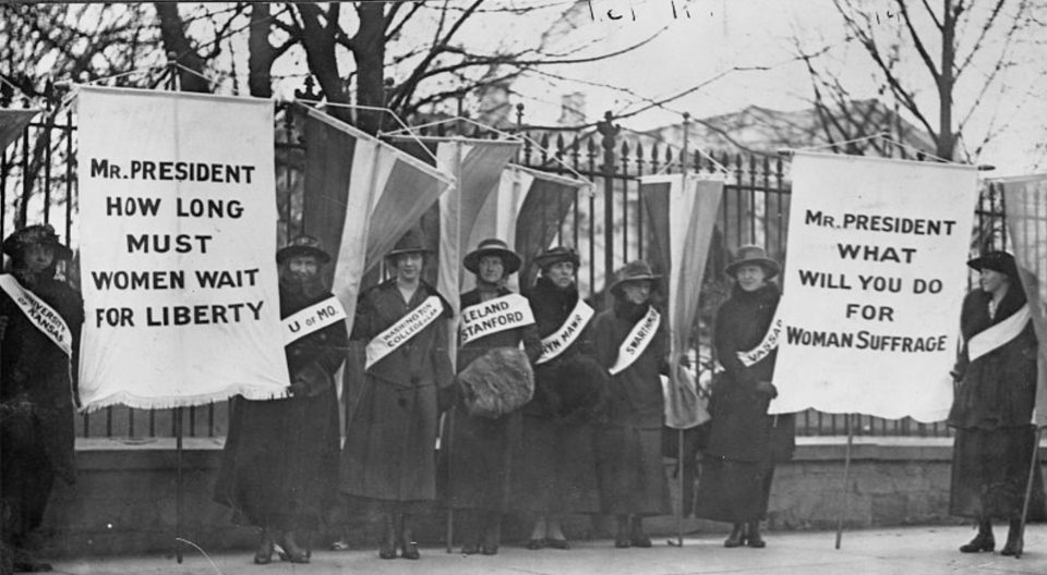 College suffragists at White House, February 1, 1917. / Credit: Library of Congress