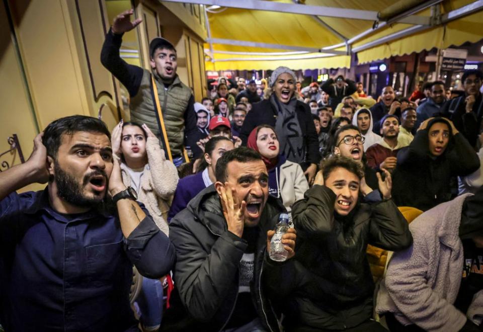 摩洛哥首都拉巴特，球迷為國家隊打氣和尖叫