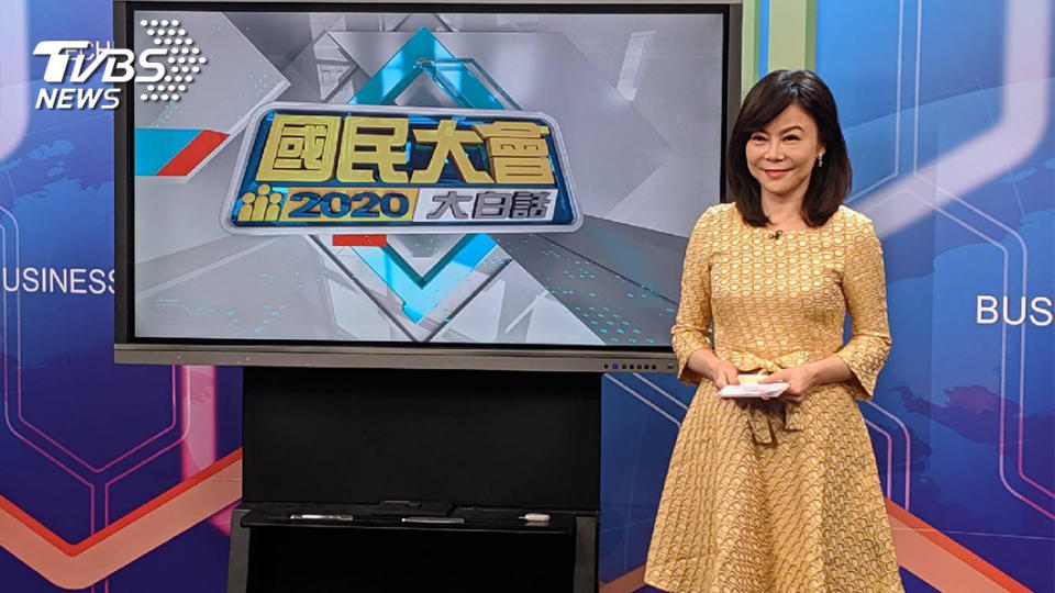 TVBS《國民大會 2020大白話》主持人錢怡君。(圖／TVBS)
