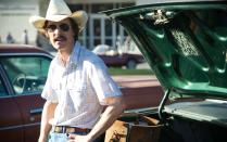 <p>Ist das noch gesund? Als HIV-infizierter Cowboy in "Dallas Buyers Club" sah Matthew McConaughey dermaßen ausgemergelt aus, dass man sich fragt: Wie weit sollte ein Schauspieler gehen für einen Oscar? McConaughey ging jedenfalls weit genug, er wurde 2014 als bester Hauptdarsteller ausgezeichnet. (Bild: Ascot Elite)</p> 