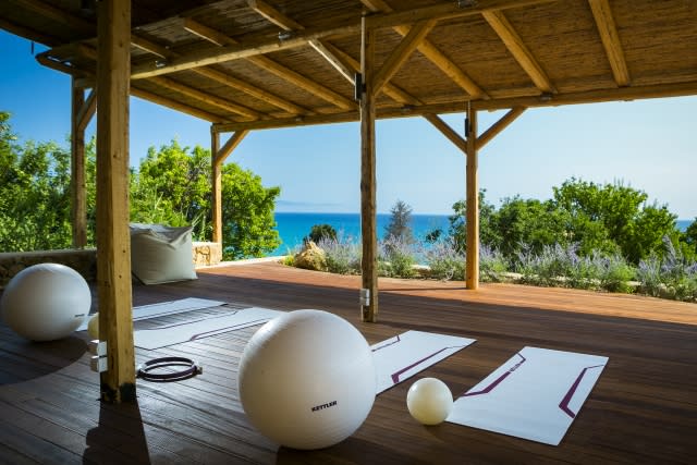 F Zeen yoga deck, Kefalonia