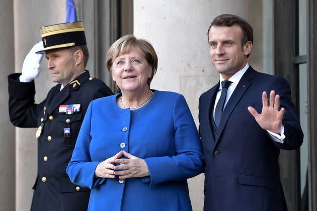 Angela Merkel à son arrivée à l'Elysée, lundi.