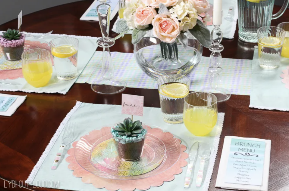 easter table decor