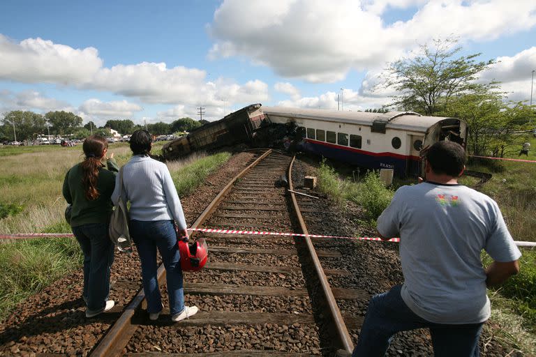 Luego de la colisión, el servicio quedó interrumpido por varios días y la zona fue sellada para poder investigar las causales de la tragedia