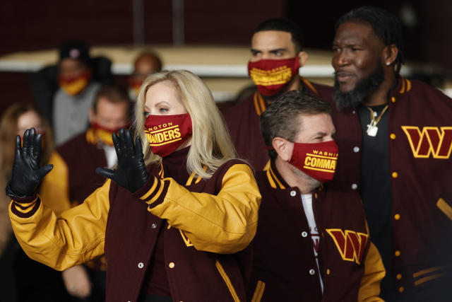 Washington Football Team announces new name; Commanders gear now