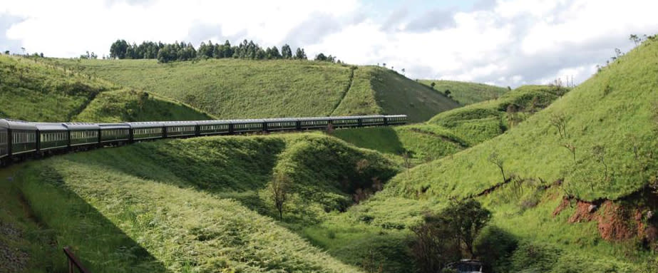 <p>Se trata de otro tren sudafricano creado para agasajar. Las habitaciones cuentan con todo tipo de lujos de otra época. El trayecto se hace más despacio que con el <em>Blue Train</em>, no llegando a más de 60 km/h, lo cual significa que los invitados pueden abrir las ventanas y empaparse del magnífico paisaje por el que pasa.<br> Precio: a partir de 1.272 dólares </p>