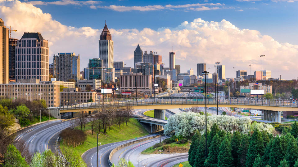 Atlanta, Georgia, USA downtown skyline.