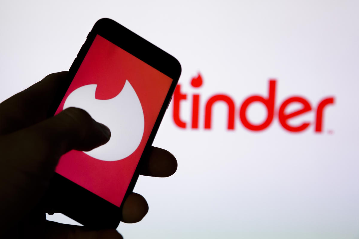Tinder suffers sign-in problems following Facebook's privacy changes