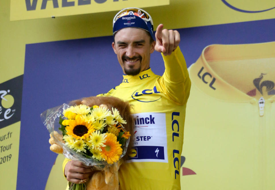 Le cycliste montluçonnais est sans doute LE sportif français de l'année. Il a fait rêver des millions de fans de cyclisme pendant le mois de juillet. En effet, Julian Alaphilippe a montré qu'un cycliste français pouvait faire plus que bonne figuration sur le Tour de France. Il a passé 14 jours en jaune sur la Grande Boucle et il a remporté deux étapes, à Epernay à Pau. Le coureur de Deceuninck-Quick-Step n'aura laissé sa liquette couleur soleil qu'à trois jours de l'arrivée à Paris, à bout de force, après avoir tout donné pour rendre fous de joie les centaines de milliers de supporters qu'il avait sur le bord de la route. Il finira finalement à la cinquième place du général, avec le prix de la combativité. À noter ses victoires sur les Classiques de la Starade Bianche, Milan-San Remo et la Flèche wallone. Ce qui nous ferait (presque) oublier ses mauvais Mondiaux.