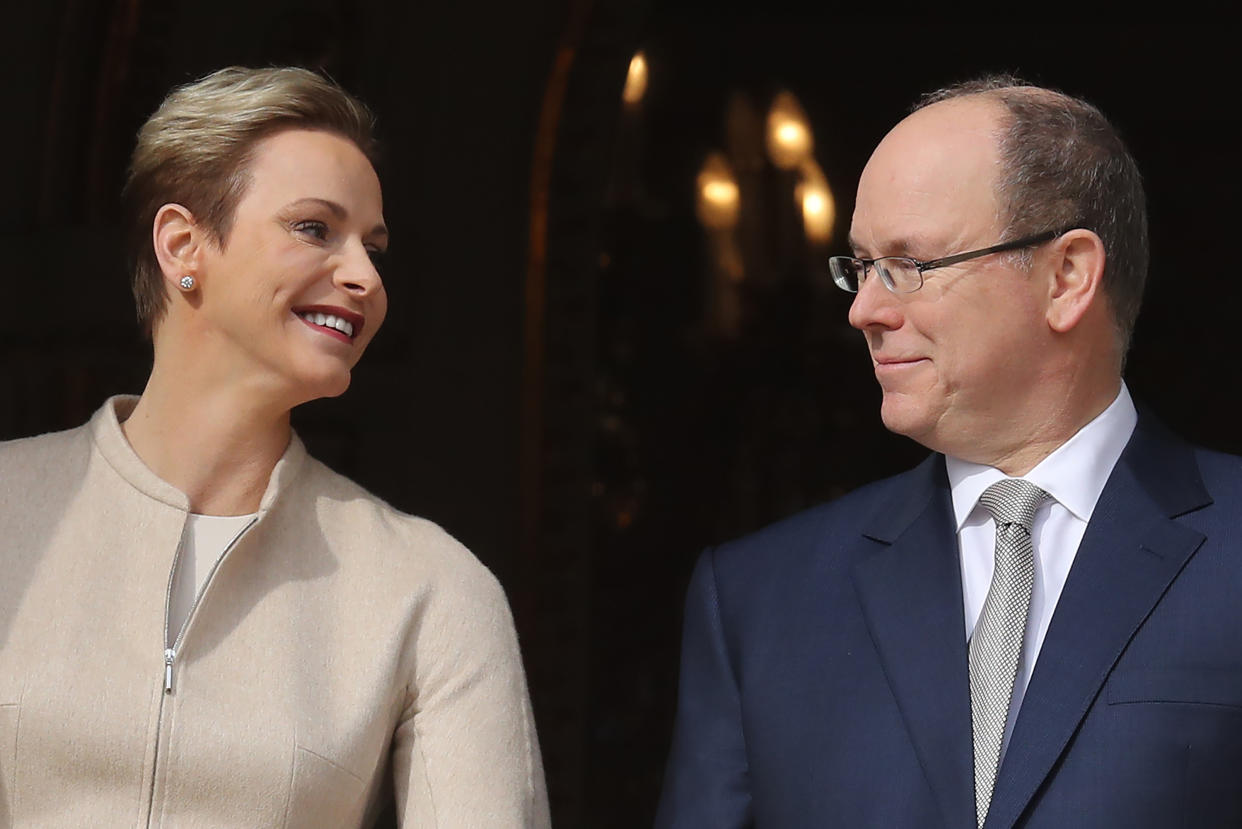 Prince's Albert II of Monaco and Princess Charlene of Monaco pose at the balcony during the Sainte-Devote festivities, on January 27, 2017 in Monaco.

Saint Devote is the patron saint of the Grimaldi family, reigning in Monaco, and is celebrated each year as a national holiday.  / AFP / VALERY HACHE        (Photo credit should read VALERY HACHE/AFP via Getty Images)