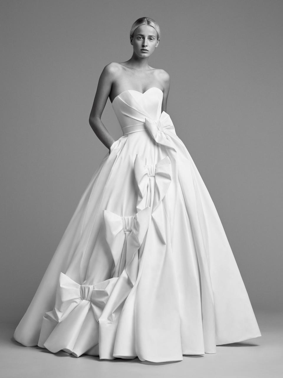 <p>Strapless voluminous ball gown with bows. (Photo: Marijke Aerden) </p>