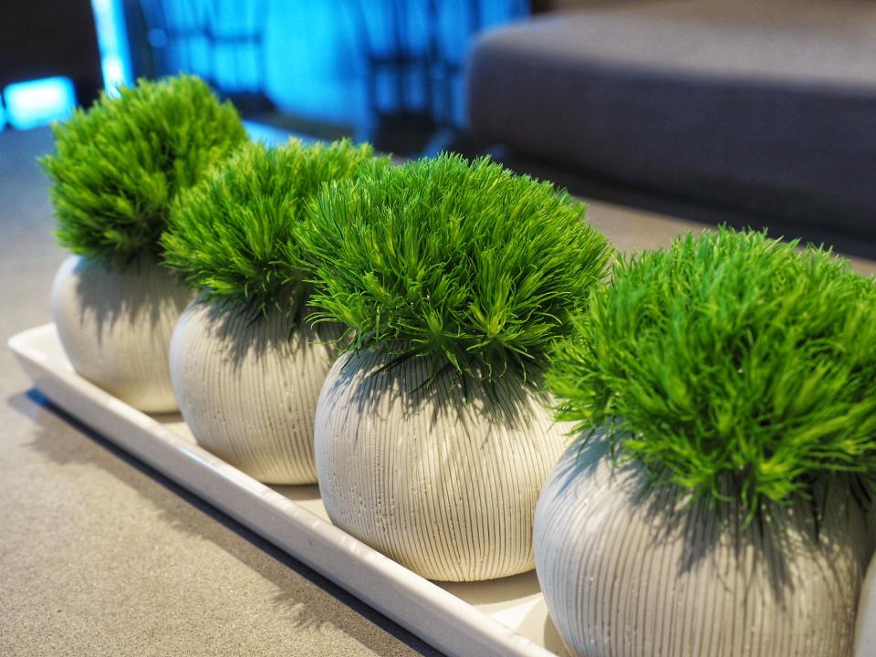 artificial fake plants centerpiece