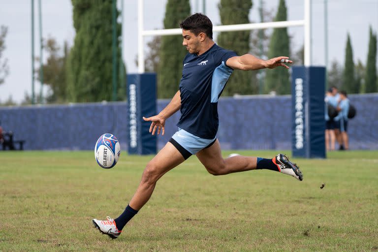 Santiago Carreras será el apertura que el entrenador Michael Cheika eligió para el encuentro que los Pumas disputarán ante Gales en Marsella