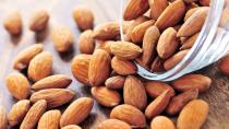 <p>Vitamin E can help slow age-related macular degeneration (AMD) from getting worse. It can also help prevent formation of cataract. Almond is a good source of vitamin E. </p>