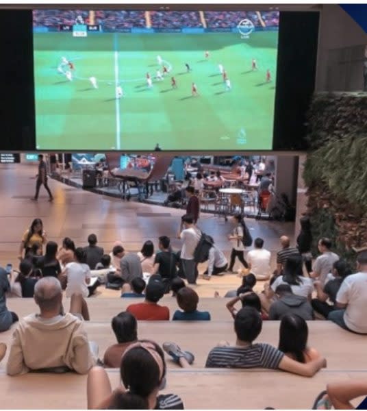 10 best places to watch the FIFA World Cup 2022 for a rollin' good time