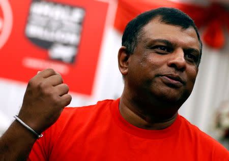 Tony Fernandes, CEO of AirAsia, holds a media event in Bangkok, Thailand May 15, 2018. REUTERS/Soe Zeya Tun