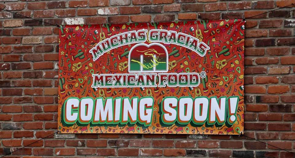 A new restaurant called Muchas Gracias is planning to open in the the former Taco John’s restaurant building at 701 W. Vineyard Dr. in Kennewick . Bob Brawdy/bbrawdy@tricityherald.com