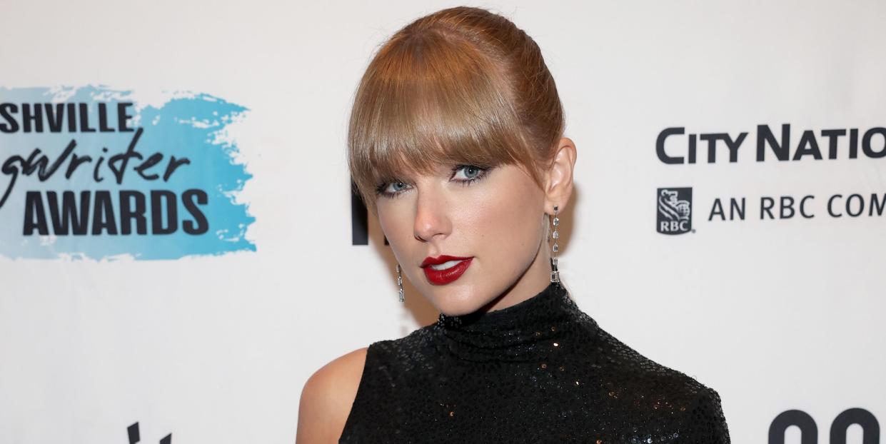 nashville, tennessee   september 20  nsai songwriter artist of the decade honoree, taylor swift attends nsai 2022 nashville songwriter awards at ryman auditorium on september 20, 2022 in nashville, tennessee photo by terry wyattgetty images