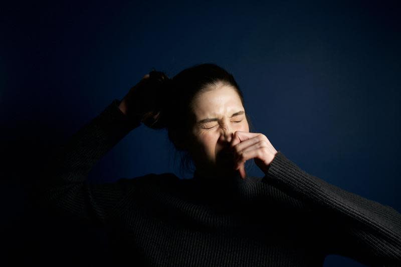 一名台灣女子與人吵架，刻意朝對方打噴嚏要人閉嘴，遭到新加坡檢方起訴；示意圖，與當事人無關。（Pexels；攝影師：Brandon Nickerson）