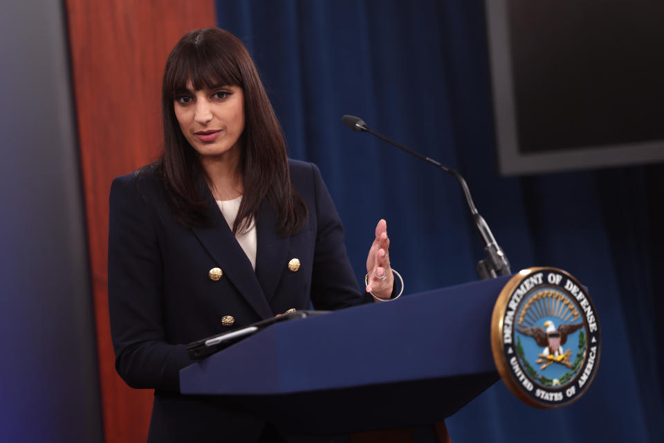 Arlington, Virginia, la vocera del Pentágono, Sabrina Singh. (Photo by Kevin Dietsch/Getty Images).