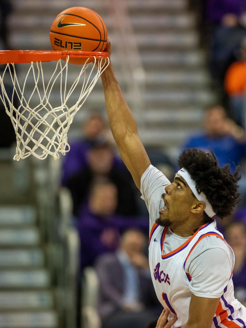 Evansville’s Antoine Smith Jr. (1) dunks the ball as the University of Evansville Purple Aces play the Southern Illinois Salukis at Ford Center in Evansville, Ind., Wednesday, Nov. 30, 2022.