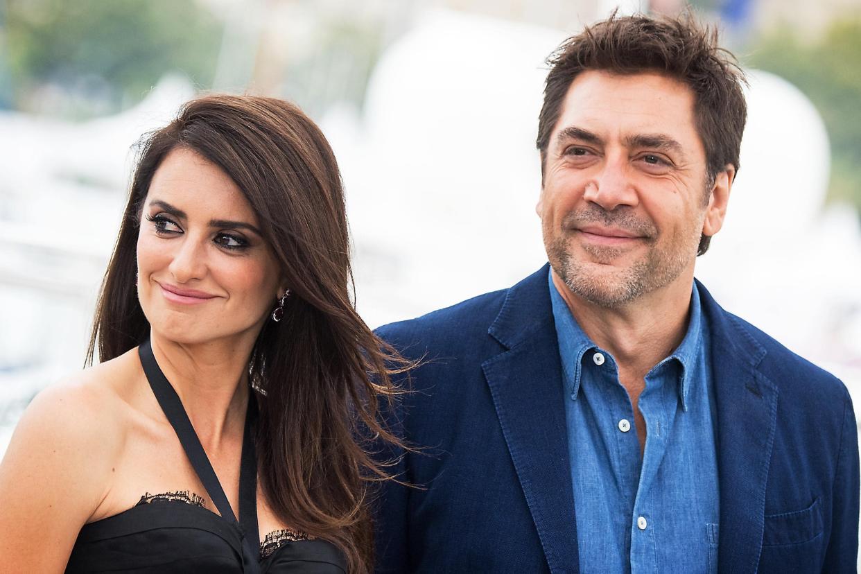 Penelope Cruz and Javier Bardem attend the photocall for "Everybody Knows (Todos Lo Saben)," in which they co-starred, during the Cannes Film Festival on May 9, 2018, in France. (Photo: Emma McIntyre/Getty Images)