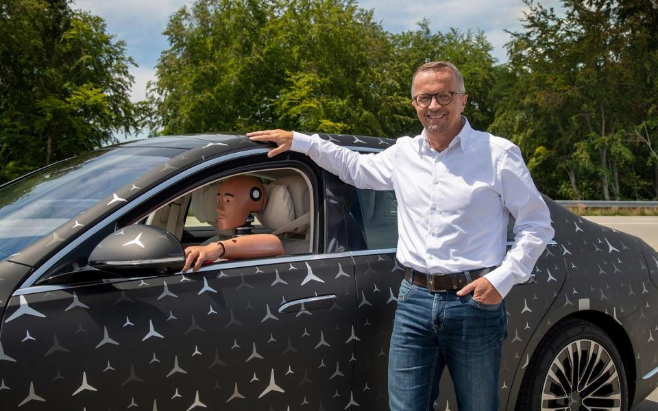 Dr. Thomas W. Hellmuth, Head of Body and Safety, with the new Mercedes-Benz S-Class