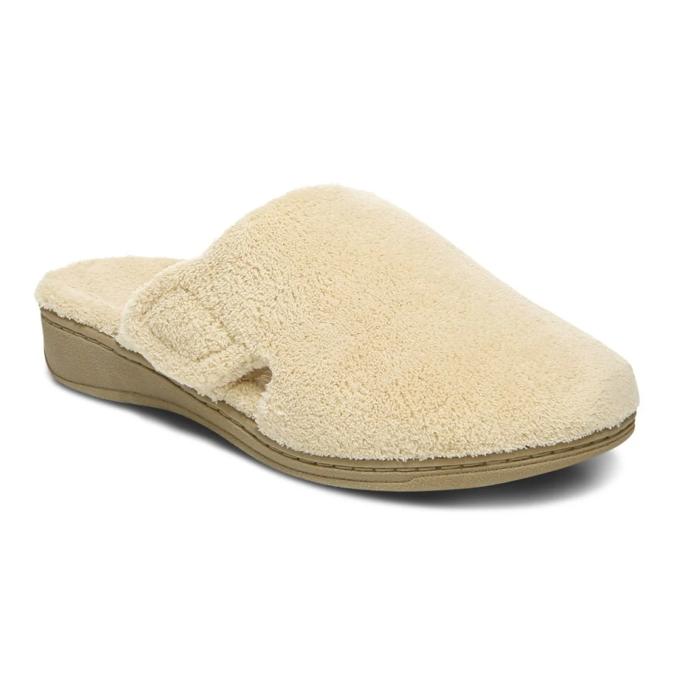 15 Best Slippers With Arch Support, Podiatrist-Approved 2024