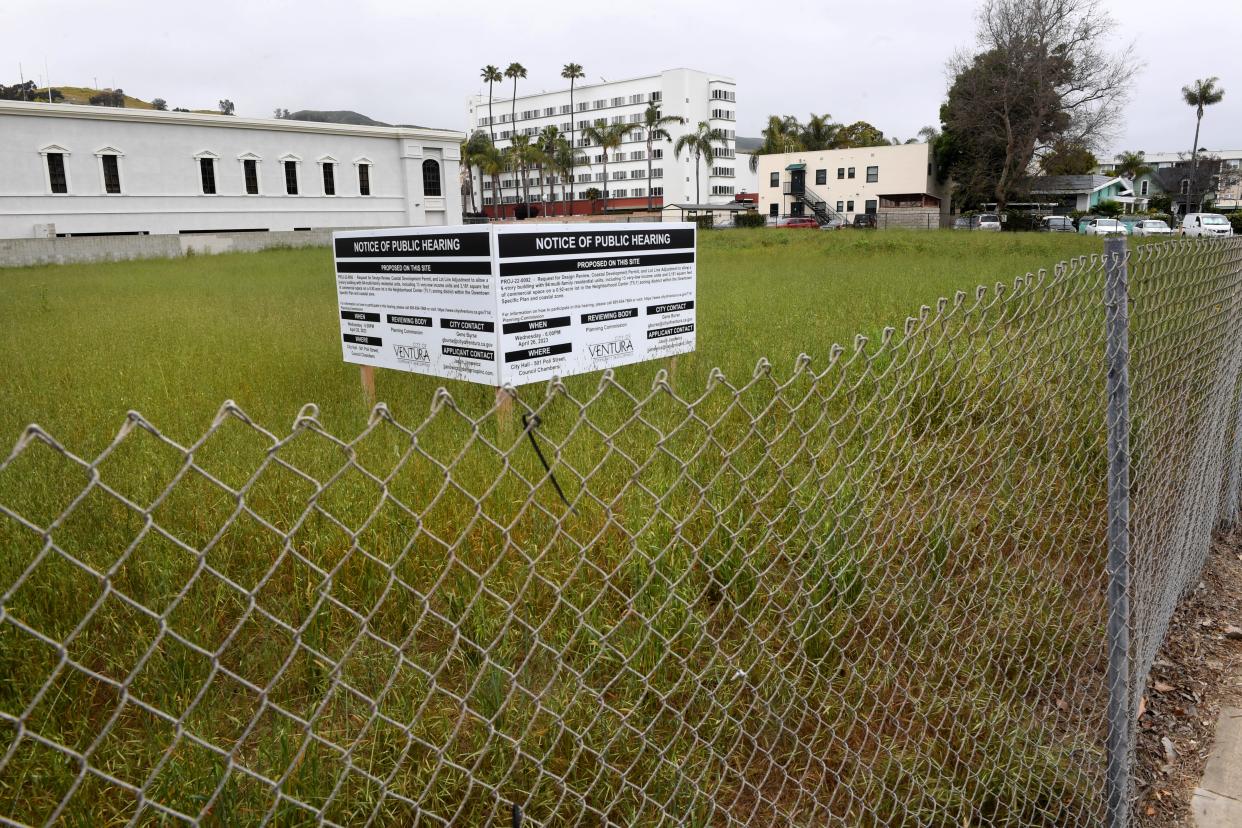 An empty lot in May at 211 Thompson Blvd. in downtown Ventura. The community group Livable Ventura has filed a lawsuit against the city for approving a 6-story apartment project at the location.