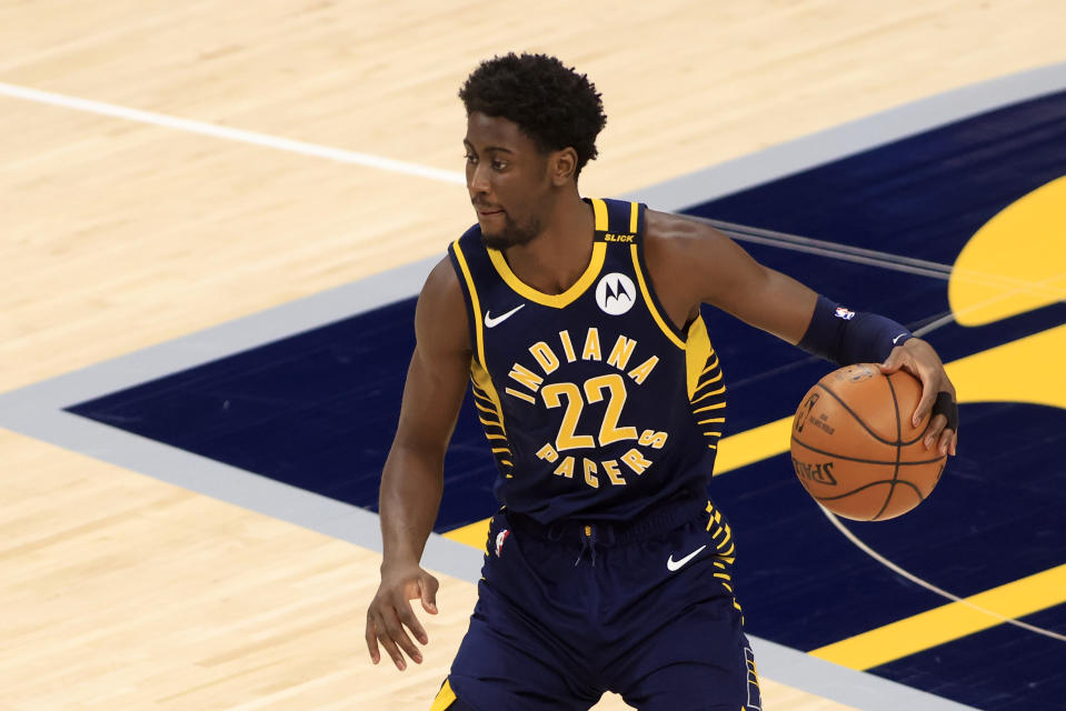 INDIANAPOLIS, INDIANA - APRIL 29: Caris LeVert #22 of the Indiana Pacers brings the ball up the court during the first quarter against the Brooklyn Nets at Bankers Life Fieldhouse on April 29, 2021 in Indianapolis, Indiana. NOTE TO USER: User expressly acknowledges and agrees that, by downloading and or using this photograph, User is consenting to the terms and conditions of the Getty Images License Agreement. (Photo by Justin Casterline/Getty Images)