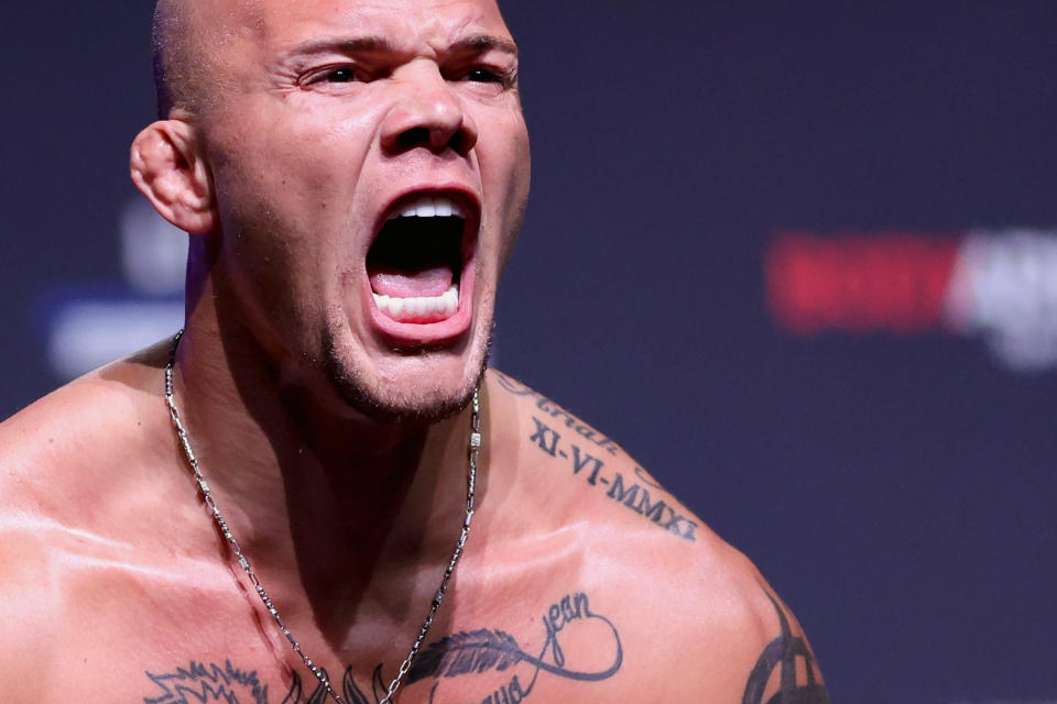 DALLAS, TEXAS - JULY 29: Anthony Smith poses on the scale during the UFC 277 ceremonial weigh-in at American Airlines Center on July 29, 2022 in Dallas, Texas. (Photo by Carmen Mandato/Getty Images)